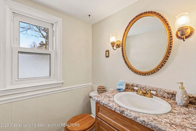 3336 Tecumseh River Road, Lansing, MI 48906