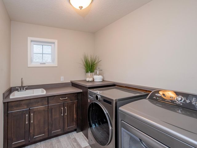 5029 Hankerson Avenue, Edina, MN 55436