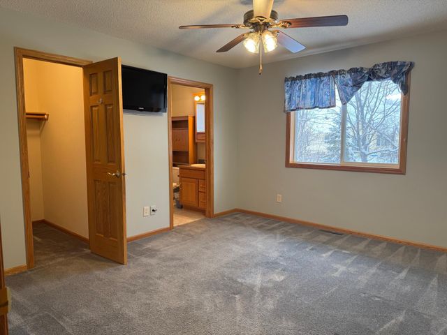 38161 Fieldstone Drive, North Branch, MN 55056