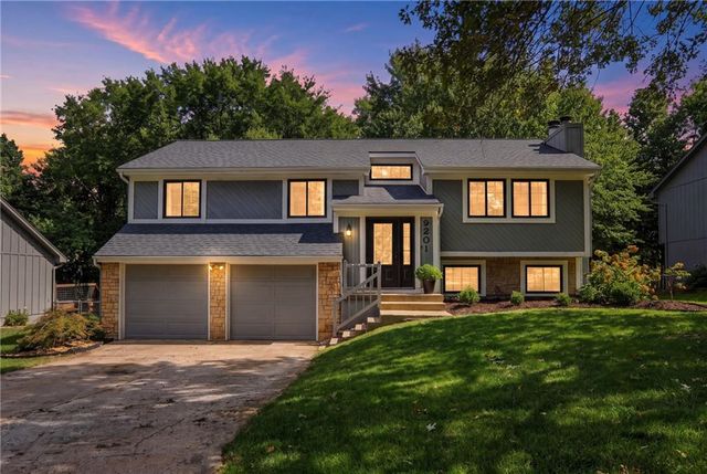 9201 Acuff Lane, Lenexa, KS 66215