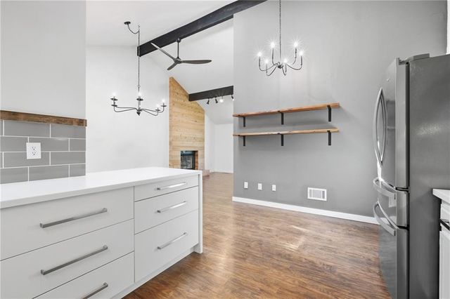 9201 Acuff Lane, Lenexa, KS 66215