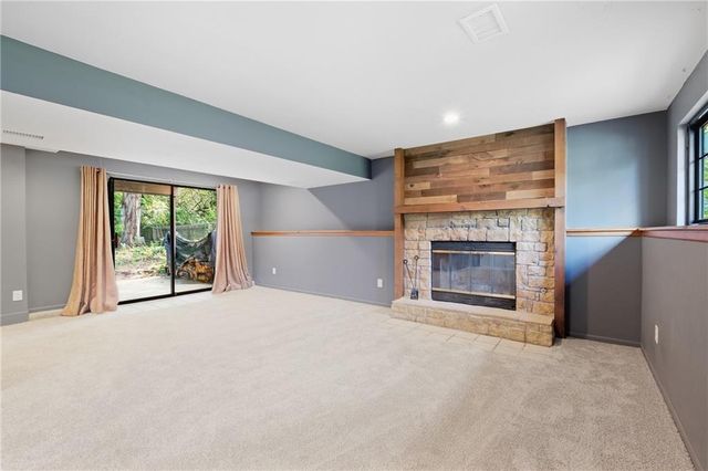 9201 Acuff Lane, Lenexa, KS 66215