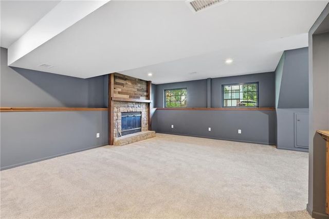 9201 Acuff Lane, Lenexa, KS 66215