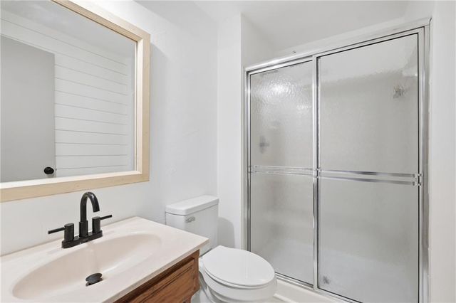 9201 Acuff Lane, Lenexa, KS 66215