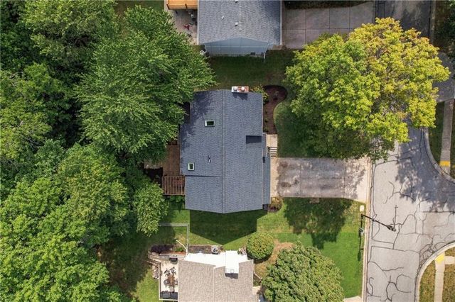 9201 Acuff Lane, Lenexa, KS 66215