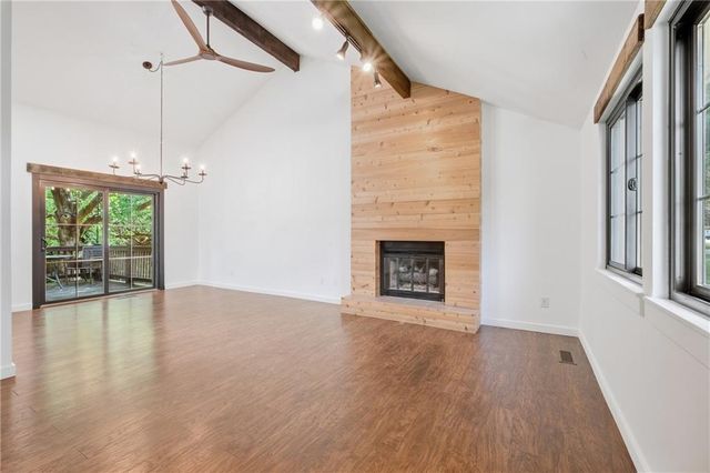 9201 Acuff Lane, Lenexa, KS 66215