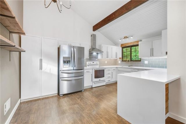 9201 Acuff Lane, Lenexa, KS 66215