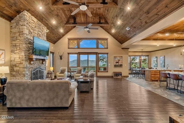 3222 Laurel Cove Trail, Sevierville, TN 37862