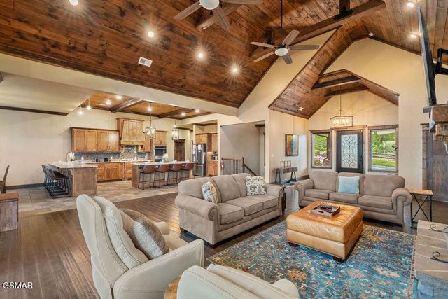 3222 Laurel Cove Trail, Sevierville, TN 37862
