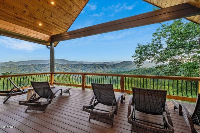 3222 Laurel Cove Trail, Sevierville, TN 37862