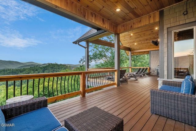 3222 Laurel Cove Trail, Sevierville, TN 37862