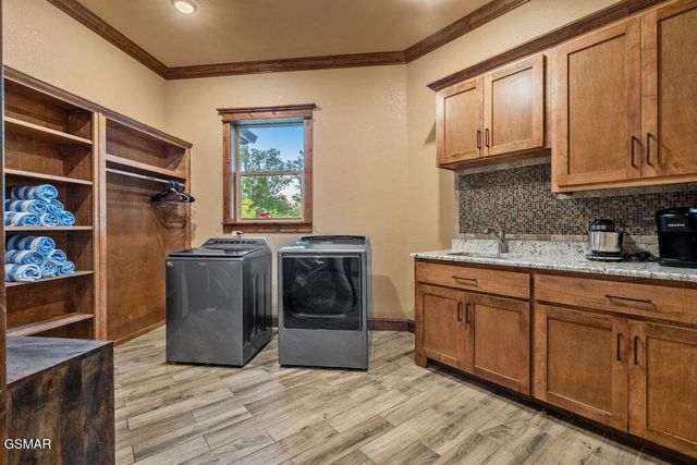 3222 Laurel Cove Trail, Sevierville, TN 37862