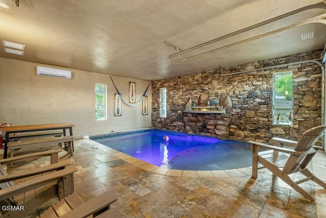 3222 Laurel Cove Trail, Sevierville, TN 37862