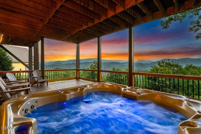 3222 Laurel Cove Trail, Sevierville, TN 37862