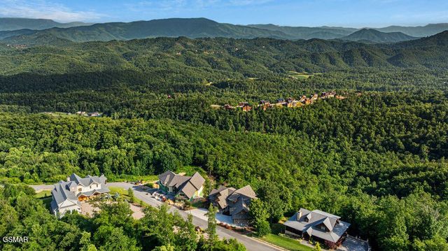 3222 Laurel Cove Trail, Sevierville, TN 37862