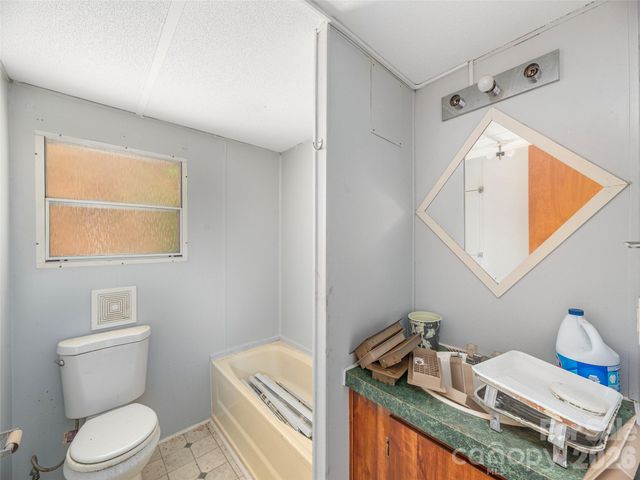 87 Holly Ridge Road, Candler, NC 28715