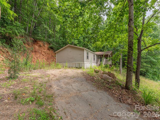 87 Holly Ridge Road, Candler, NC 28715