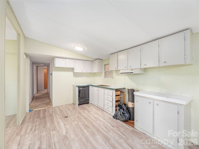 87 Holly Ridge Road, Candler, NC 28715
