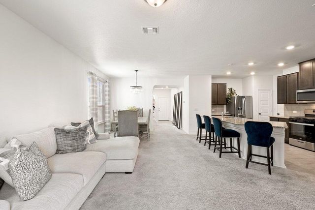 218 Summit DR, Lockhart, TX 78644