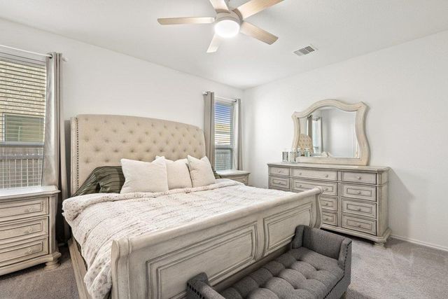 218 Summit DR, Lockhart, TX 78644