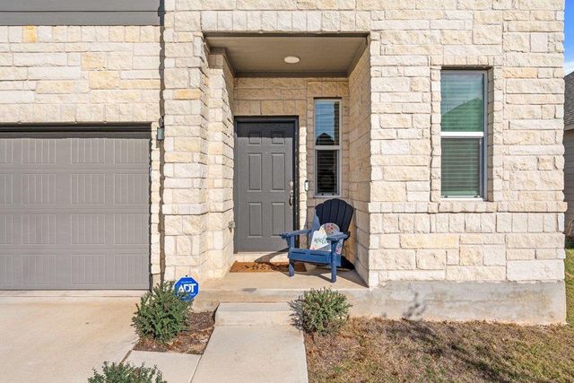 218 Summit DR, Lockhart, TX 78644