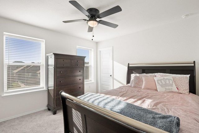 218 Summit DR, Lockhart, TX 78644