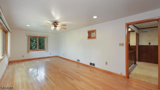 13 Macarthur Ave, Cranford Twp., NJ 07016