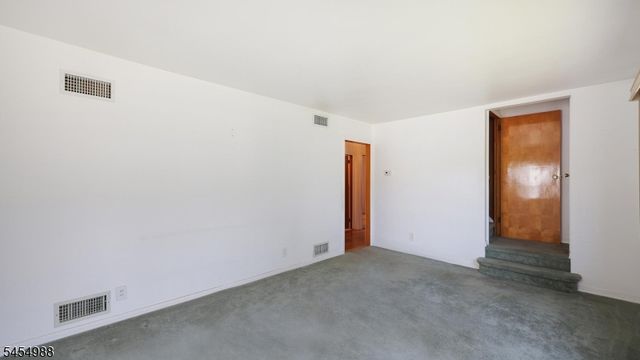 13 Macarthur Ave, Cranford Twp., NJ 07016