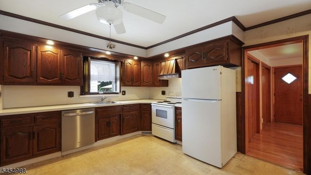13 Macarthur Ave, Cranford Twp., NJ 07016