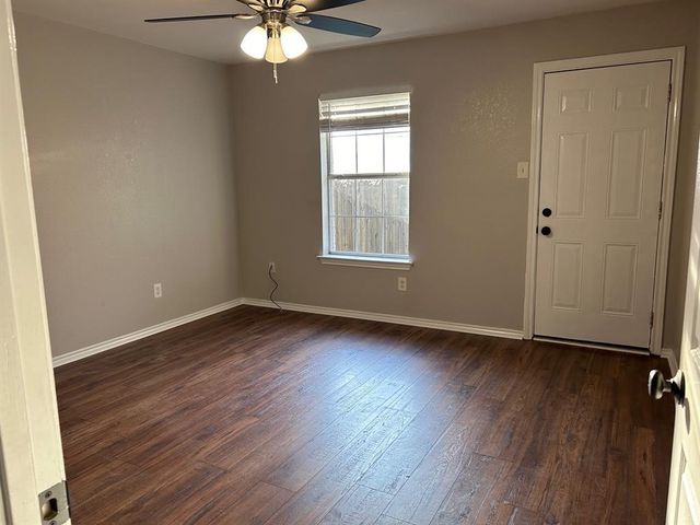 327 Shady Valley Drive, Mansfield, TX 76063