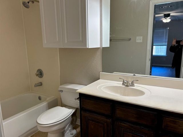 327 Shady Valley Drive, Mansfield, TX 76063