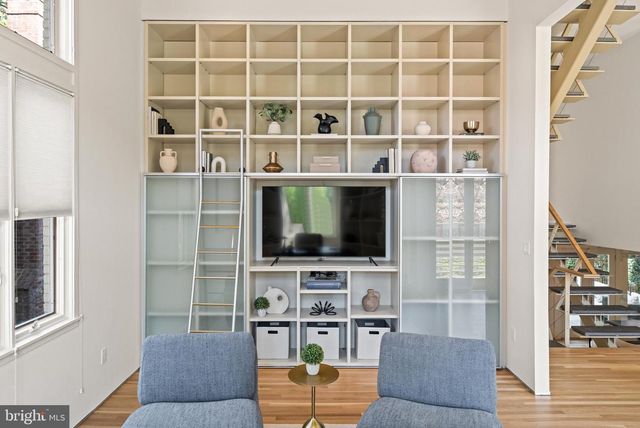 2319 BANCROFT PL NW, Washington, DC 20008