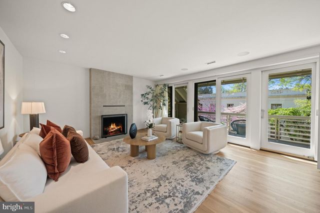 2319 BANCROFT PL NW, Washington, DC 20008