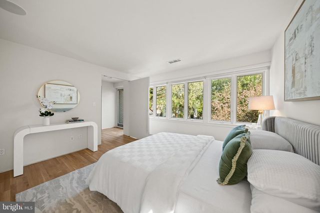 2319 BANCROFT PL NW, Washington, DC 20008