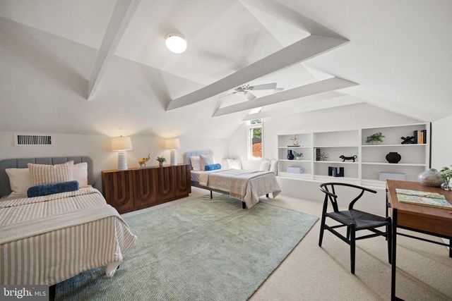2319 BANCROFT PL NW, Washington, DC 20008