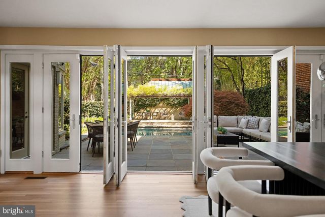 2319 BANCROFT PL NW, Washington, DC 20008