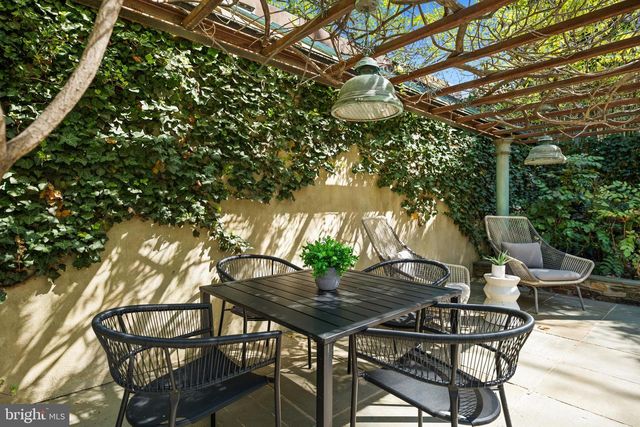 2319 BANCROFT PL NW, Washington, DC 20008