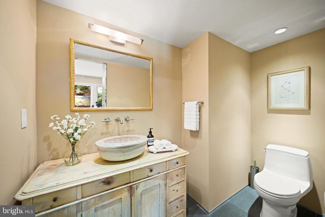 2319 BANCROFT PL NW, Washington, DC 20008