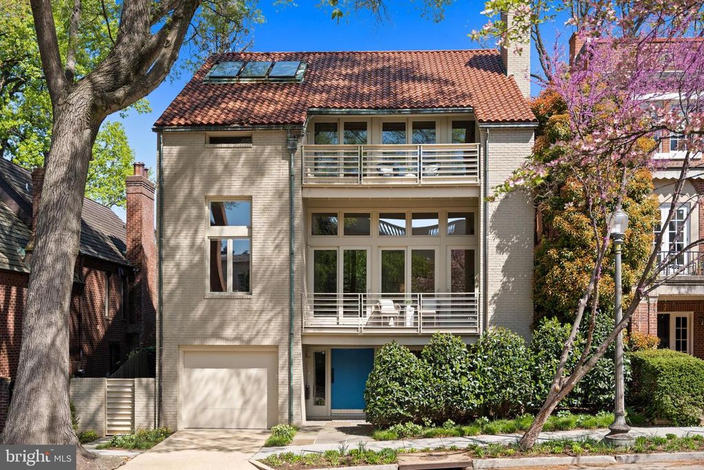 2319 BANCROFT PL NW, Washington, DC 20008