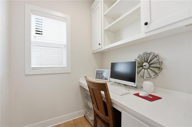 15305 W 172nd Place, Olathe, KS 66062