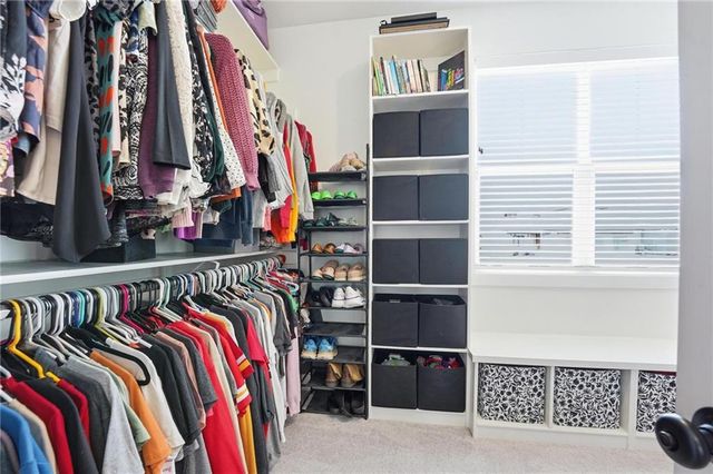 15305 W 172nd Place, Olathe, KS 66062