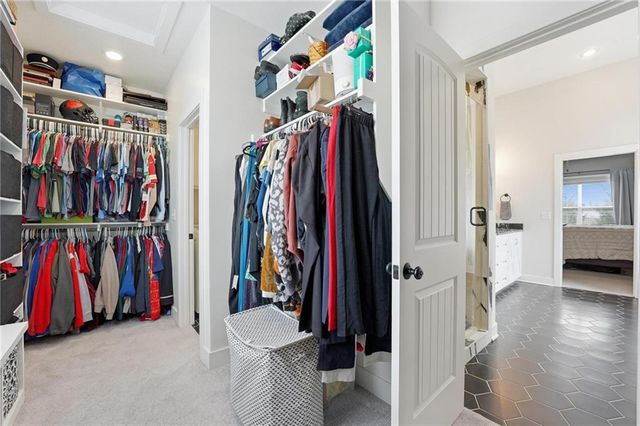 15305 W 172nd Place, Olathe, KS 66062