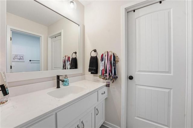 15305 W 172nd Place, Olathe, KS 66062