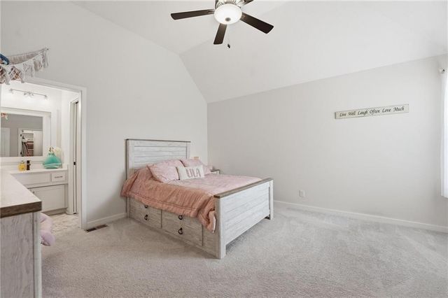 15305 W 172nd Place, Olathe, KS 66062