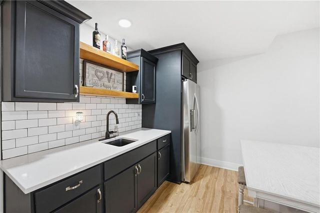 15305 W 172nd Place, Olathe, KS 66062