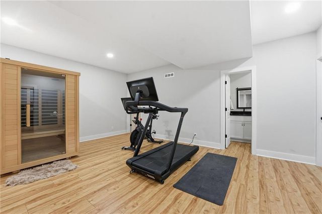 15305 W 172nd Place, Olathe, KS 66062