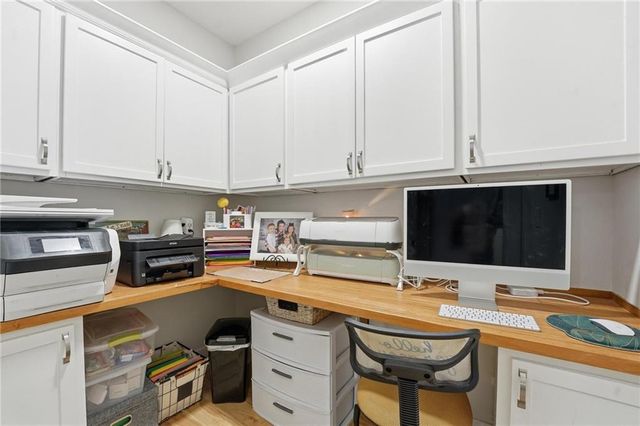 15305 W 172nd Place, Olathe, KS 66062