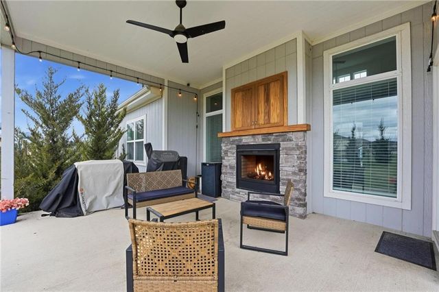 15305 W 172nd Place, Olathe, KS 66062