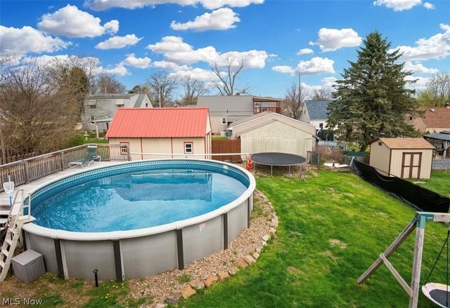 107 Renee Drive, Struthers, OH 44471