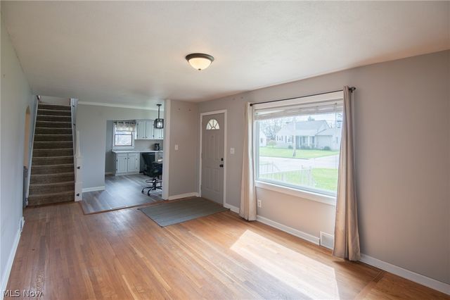107 Renee Drive, Struthers, OH 44471
